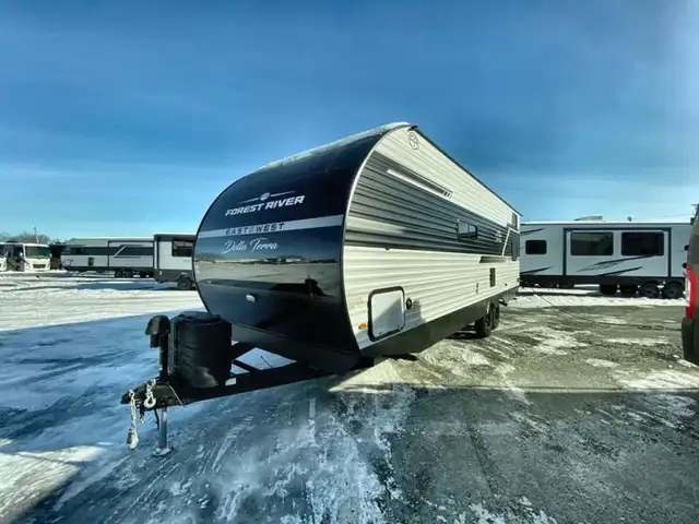 2025 EAST TO WEST Della Terra 250QB in Travel Trailers & Campers in Bedford - Image 6