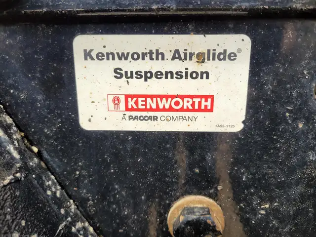2021 KENWORTH W900 in Heavy Trucks in Saskatoon - Image 33