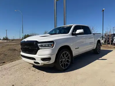 This Ram 1500 boasts a Regular Unleaded V-8 5.7 L/345 engine powering this Automatic transmission. W...