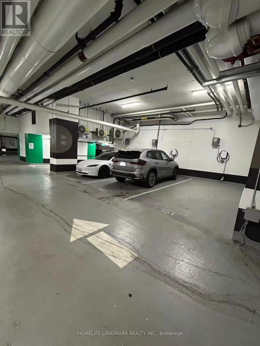 - EV PARKING (L2 CHARGER) - 11 YORKVILLE AVENUE Toronto (Annex), 2