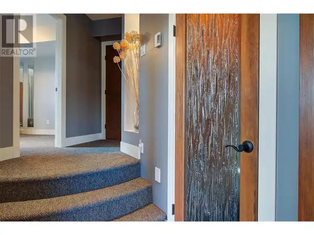5824 Columbia Avenue Peachland, British Columbia in Houses for Sale in Penticton - Image 16