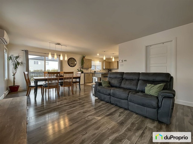 $334,000 - Semi-detached for sale in St-Isidore — photo 2