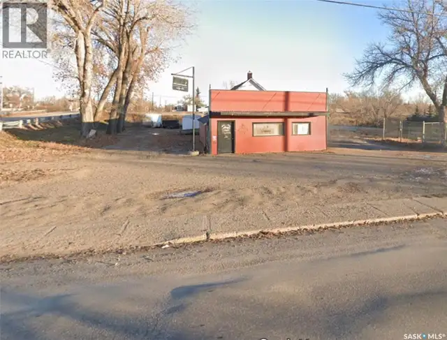 1109 S Railway STREET E Swift Current, Saskatchewan in Commercial & Office Space for Sale in Swift Current - Image 4