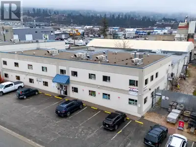 Presenting a prime investment opportunity with a mixed-use industrial building offering approximatel...