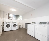 1 Crown Hill apartments in Etobicoke is a charming low rise that offers affordable laundry facilitie... (image 5)