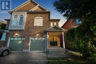 Welcome To 580 Courtney Valley Road, A Beautifully Renovated Semi-Detached Home Nestled In One Of Mi...