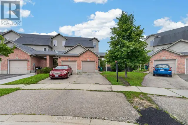 69 BROOKFIELD CRESCENT Kitchener, Ontario in Houses for Sale in Kitchener / Waterloo - Image 4