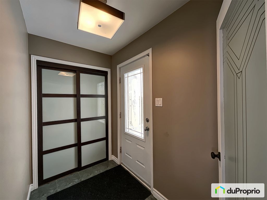 $799,000 - 2 Storey for sale in Ste-Catherine — photo 2