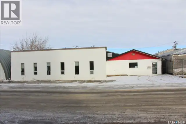 444 RIVER STREET W Moose Jaw, Saskatchewan in Commercial & Office Space for Sale in Moose Jaw - Image 2