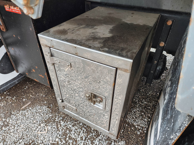2019 Peterbilt 567 Stainless Tool Box - Stock #: PT-0826-6 in Heavy Equipment Parts & Accessories in Hamilton - Image 3