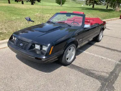 1983 Ford Mustang 5 litre convertible
