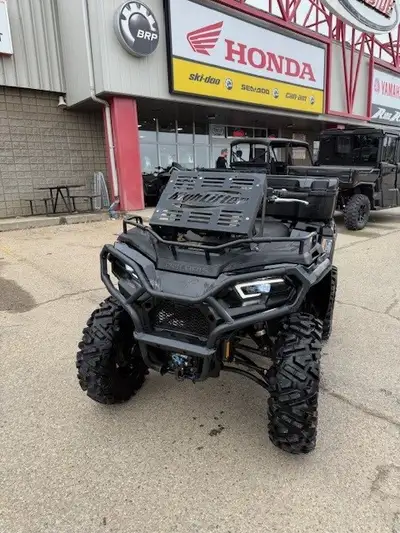 ***FINANCING AVAILABLE!!!*** Price is all-in except GST Call in to Riverside Honda & Ski-Doo today a...