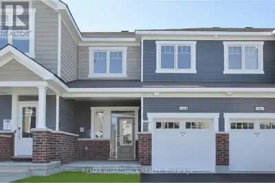 Welcome to this beautifully finished home in the highly desirable Connections neighbourhood of Kanat...