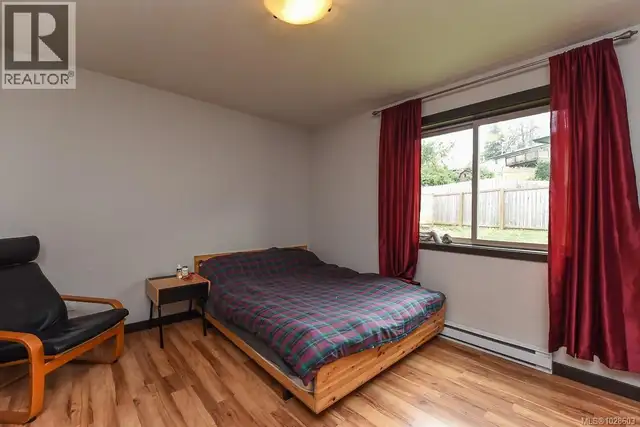 2735 Rydal Ave Cumberland, British Columbia in Houses for Sale in Comox / Courtenay / Cumberland - Image 33