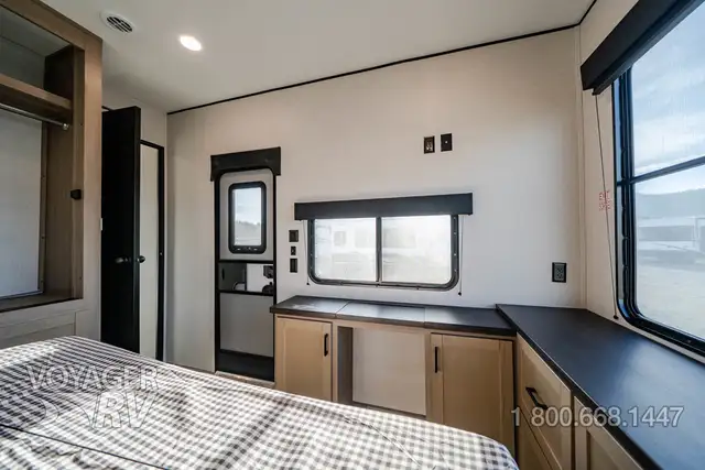 2026 Jayco Jay Flight 401FLTS Bungalow in Travel Trailers & Campers in Kelowna - Image 27