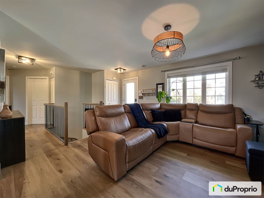 $559,000 - Bungalow for sale in Sherbrooke (Jacques-Cartier) — photo 3
