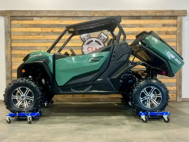 2025 BRP CAN-AM COMMANDER 700 EFI + 4X4 + DPS + ONLY 2759 KM + N in ATVs in Ottawa - Image 6