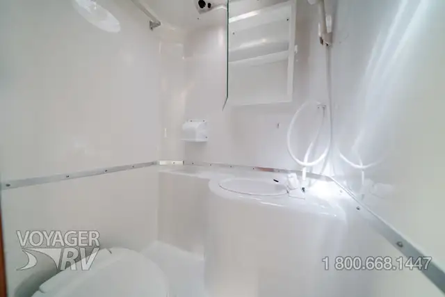 2017 Northern Lite Special Edition 10.2 in Travel Trailers & Campers in Kelowna - Image 13