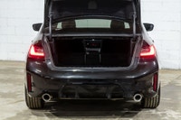 *English below* *Français:* Cette BMW 330i xDrive 2023 affichant 38 982 km, provenant d'un seul prop... (image 7)