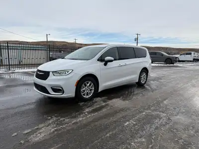 For a quick response please text 403-820-9940. AMVIC licensed business The 2023 Chrysler Pacifica To...