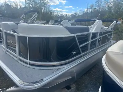 Marsh's Marina 2026 Sunchaser Geneva 20 LR DH PTS Tritoon in Blue powered by a Suzuki DF115hp Four S...