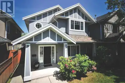 Steps to Kingswood Elementary and McNair Secondary. Built in 2003, 2103 square ft finished floor, 5...