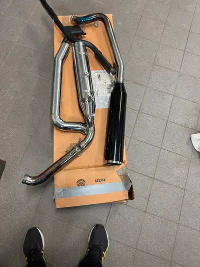 2019 Harley Davison Breakout Muffler with assembly Brand New - Never used