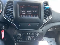Zoomer Auto 2019 Jeep Cherokee North 4X4 comes with Remote Starter, Bluetooth, Power Heated Seats, B... (image 9)