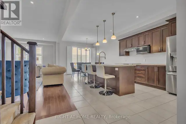 321 CARRIAGE WAY Waterloo, Ontario in Houses for Sale in Kitchener / Waterloo - Image 8
