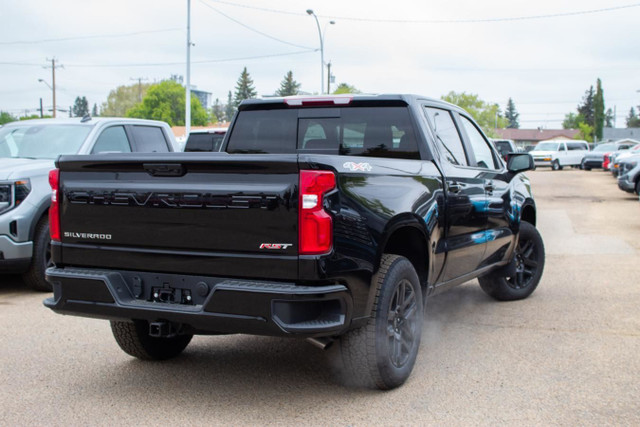2025 Chevrolet Silverado 1500 Crew RST 4WD in Cars & Trucks in Edmonton - Image 4