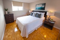 OPEN HOUSE EVERY FRIDAY FROM 1 PM - 4 PM SPACIOUS 3-BEDROOM APARTMENT FOR RENT IN BARRIE! SELECT APA... (image 6)