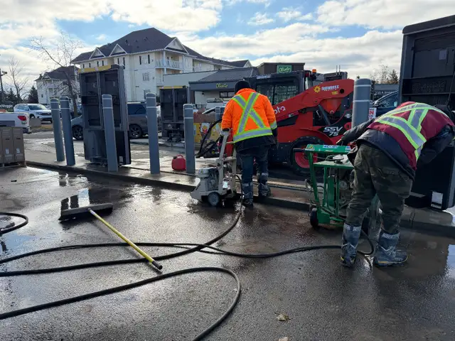 Concrete  slabs and Asphalt cutting & removal in Brick, Masonry & Concrete in Calgary - Image 11