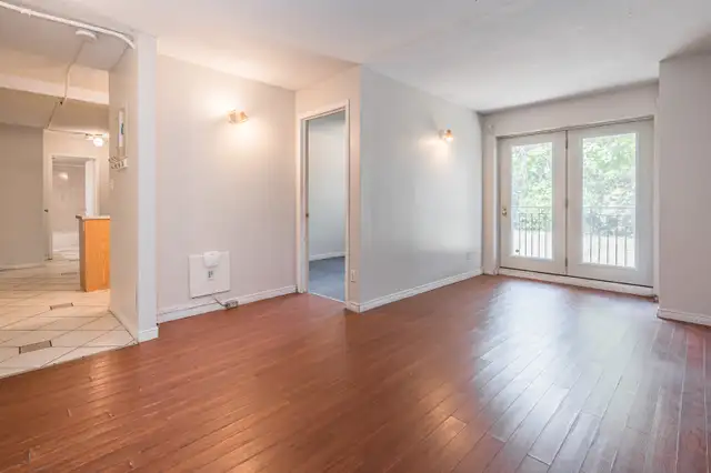 3 Bedroom Student Units Minutes From Laurier! - $500 Gift Card!! in Room Rentals & Roommates in Kitchener / Waterloo - Image 8