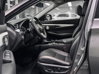 The 2021 INFINITI QX50 Essential Tech is a premium, Canada-specific configuration that offers a near... (image 9)