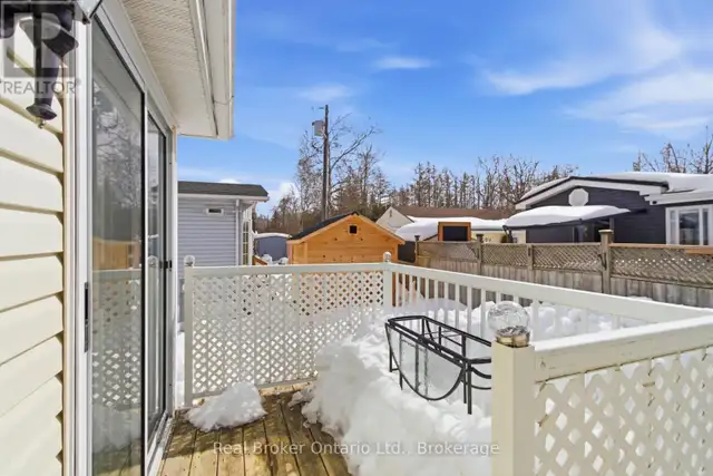 428 PINE PASS Centre Wellington, Ontario in Houses for Sale in Oakville / Halton Region - Image 37