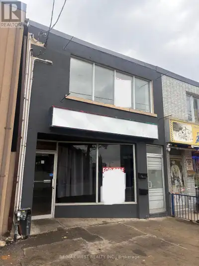 ****POWER OF SALE**** investment opportunity,medical /restaurant/commercial space & residential apar...