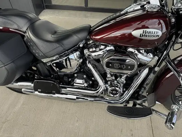 2022 Harley-Davidson FLHCS - Heritage Classic 114 in Street, Cruisers & Choppers in Saskatoon - Image 11