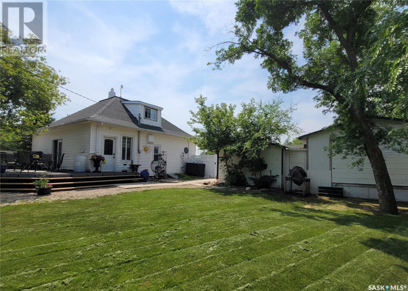 116 Taylor STREET Silton, Saskatchewan Houses for Sale Moose Jaw