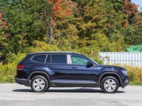 - Panoramic Sunroof - Heated / Ventilated Seats - Heated Steering Wheel - Memory Seat - Power Liftga... (image 3)