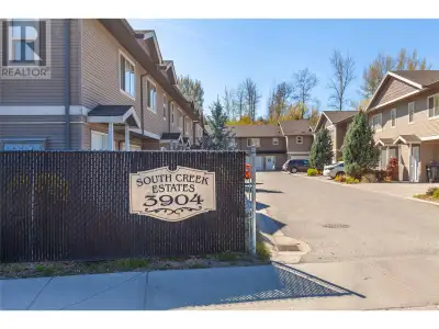 Spacious 2-Bed, 3-Bath Townhome Backing Onto Green Space with Creek Welcome to this beautifully main...
