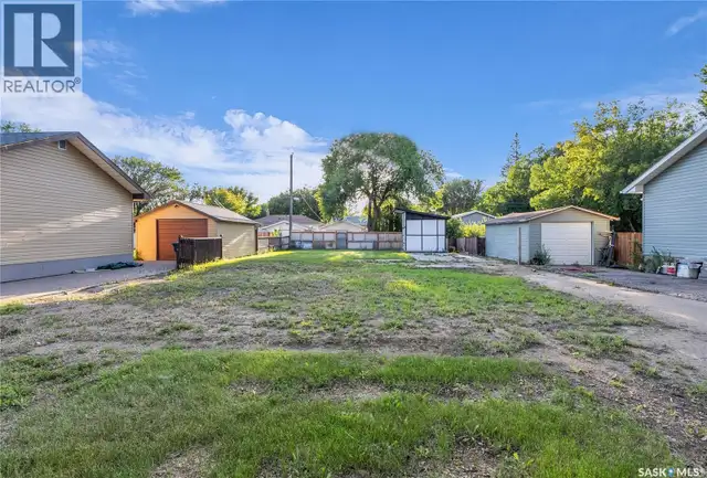 1713 D AVENUE N Saskatoon, Saskatchewan in Land for Sale in Saskatoon - Image 3
