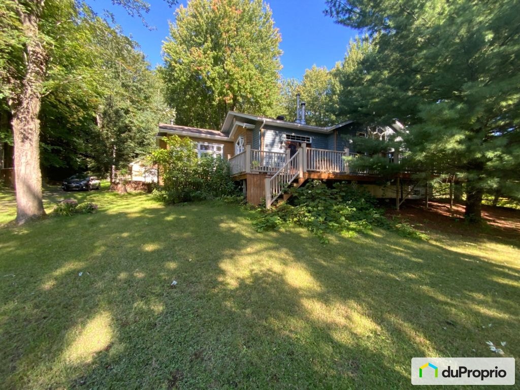 $1,200,000 - Bungalow for sale in St-Jean-Baptiste — photo 1