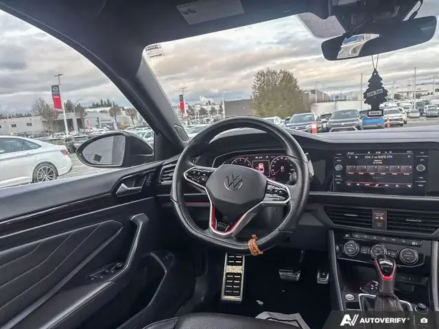 2023 Volkswagen Jetta GLI AUTOBAHN | Leather Seats in Cars & Trucks in Abbotsford - Image 10