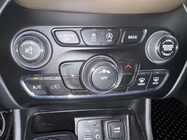 2016 Jeep Cherokee 4WD 4dr Altitude -Ltd Avail- in Cars & Trucks in Longueuil / South Shore - Image 27