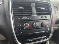 GARANTIE 1 ANS CREDIT DIRECT EN LIGNE AU WWW.AUTO-INTERNET.CA WOW 2015 DODGE GRAND CARAVAN 7 PASSAGE... (image 3)
