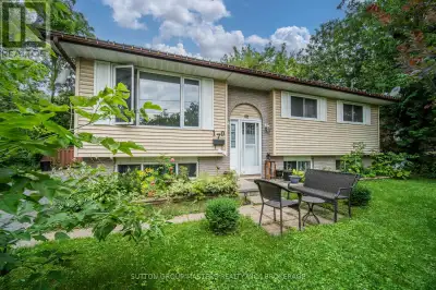 It's family approved! Outstanding value in this 5 bedroom, 2 bathroom home, and is a traditional fav...