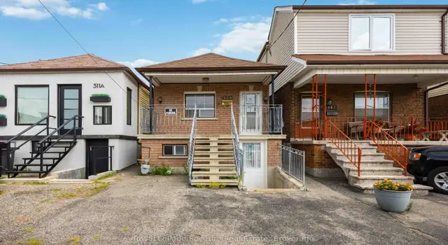 2-Bedroom Detached Home in Toronto! Renovator's Dream!63436971535361129