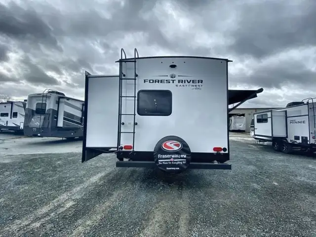 2025 EAST TO WEST Alta 3150KBH in Travel Trailers & Campers in Bedford - Image 9