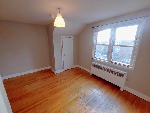 THREE BEDROOM, ONE BATH, CENTRAL APARTMENT - 158-3 Park St. in Long Term Rentals in Kingston - Image 4