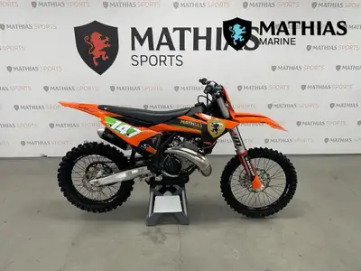Motocross KTM 250 SX DEMO 2025 Concessionnaire de bateaux et pontons neufs et d'occasion Mathias Mar...